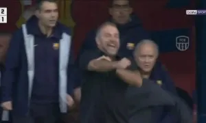Flick ăn mừng thô tục trong chiến thắng của Barca Flick ăn mừng thô tục trong chiến thắng của Barca