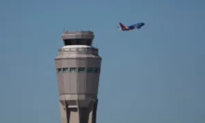 'Các kiểm soát viên không lưu có thể khiến chính phủ Mỹ mở cửa trở lại'